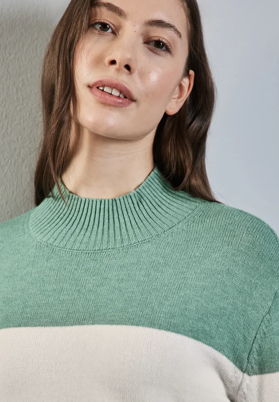 Gestreifter Pullover