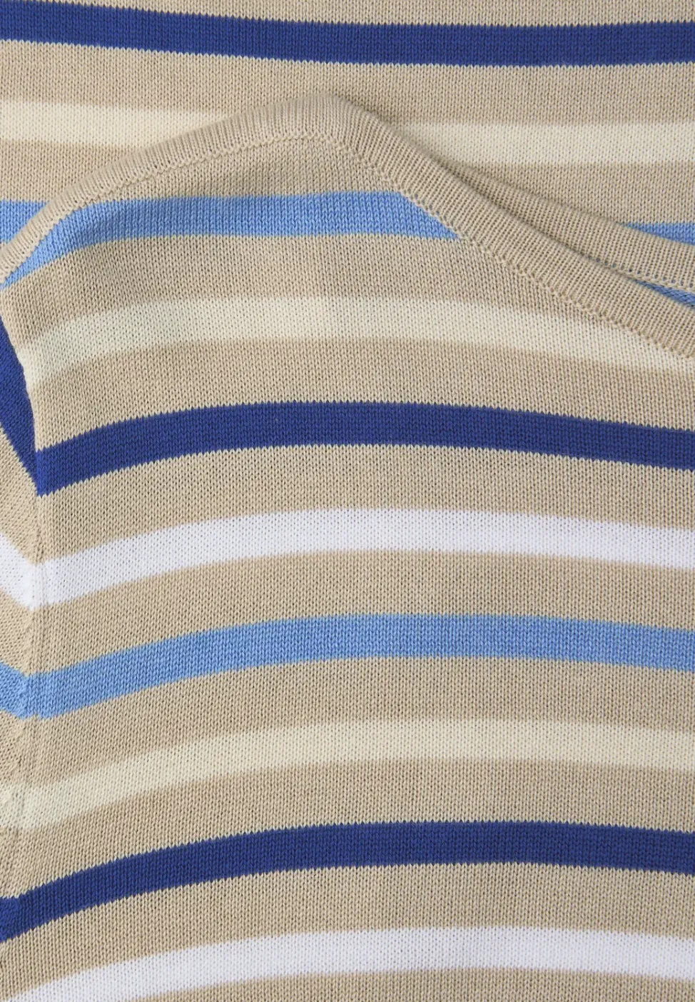 Gestreifter Pullover