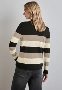 Gestreifter Pullover