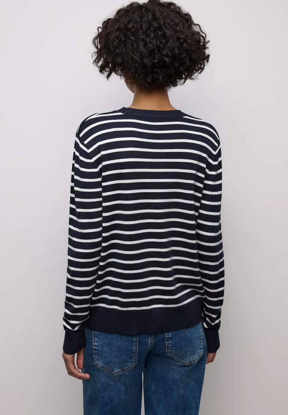 Gestreifter Pullover
