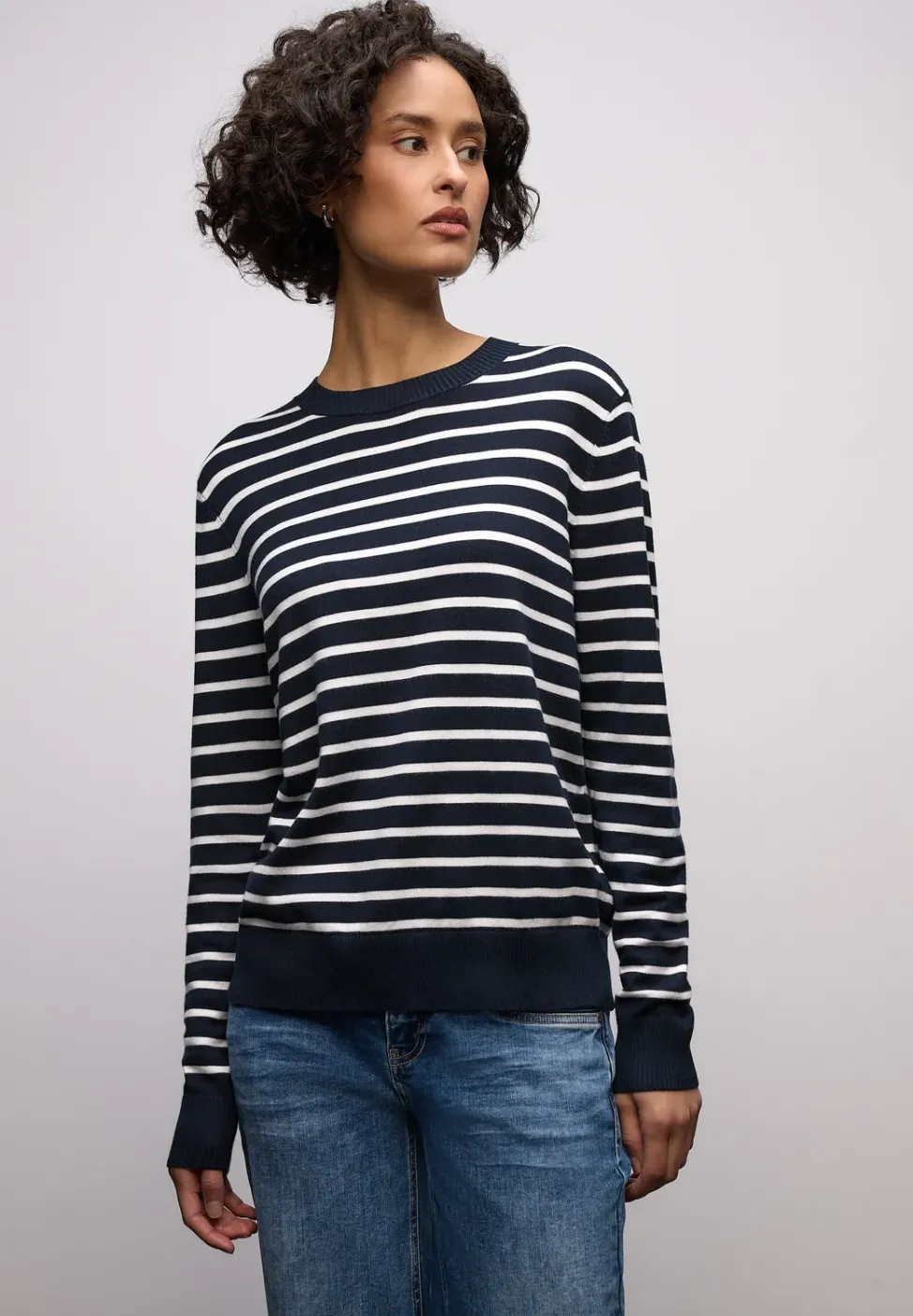 Gestreifter Pullover