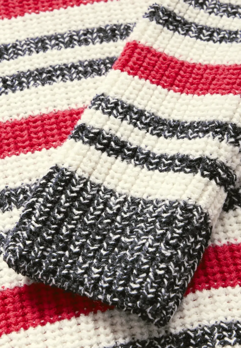 Gestreifter Mouliné Pullover