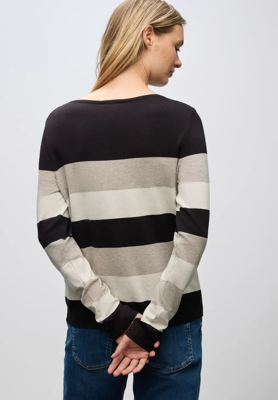 Gestreifter Pullover
