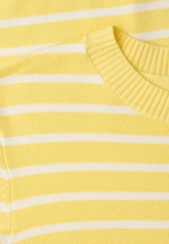 Gestreifter Pullover
