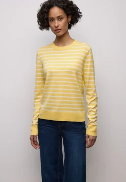 Gestreifter Pullover