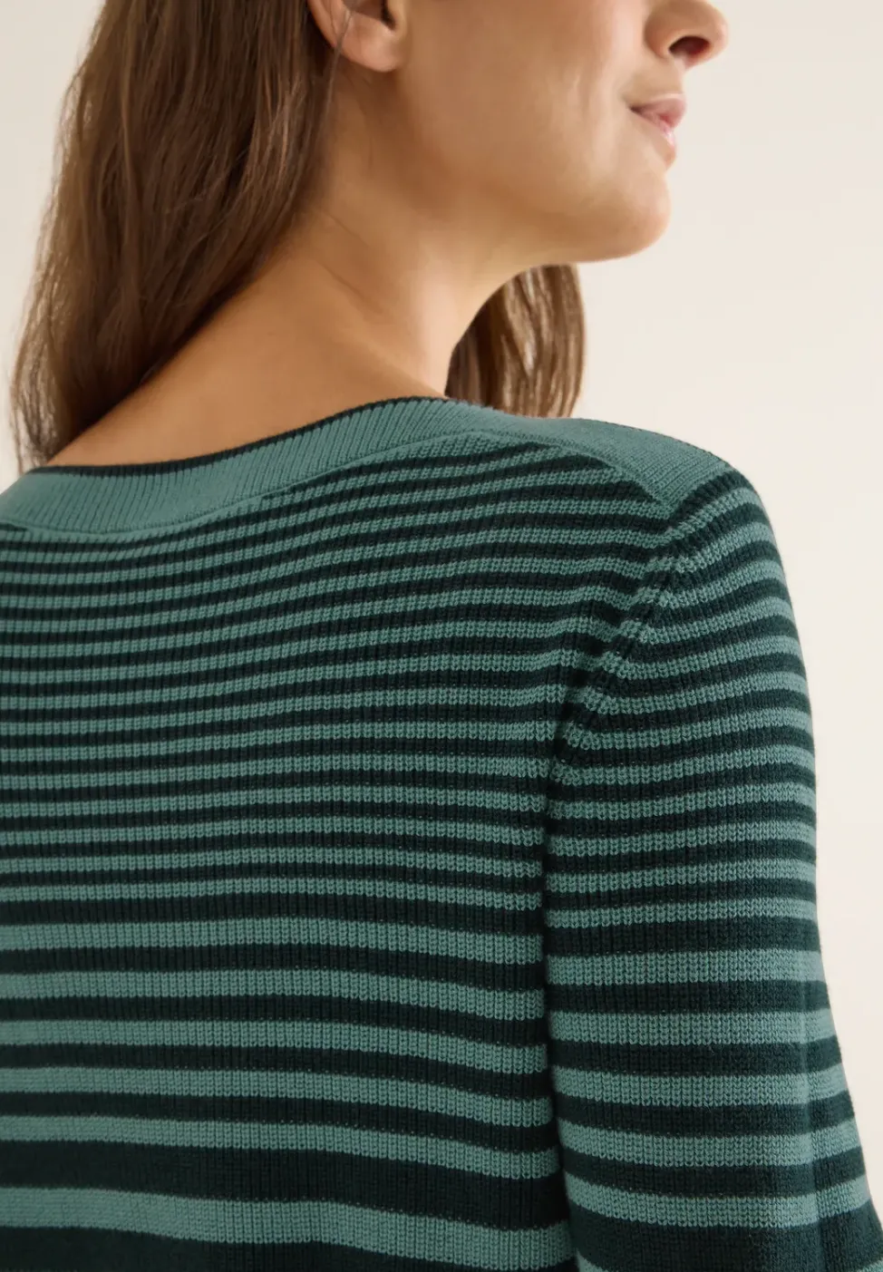 Gestreifter Pullover