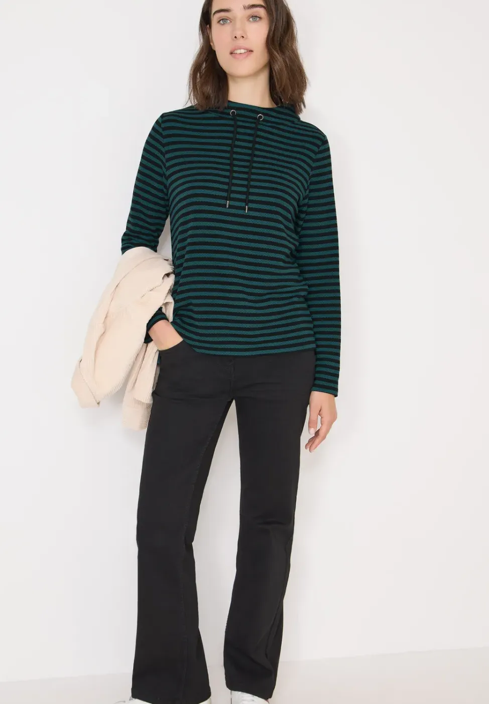 Gestreiftes Funnelneck Shirt