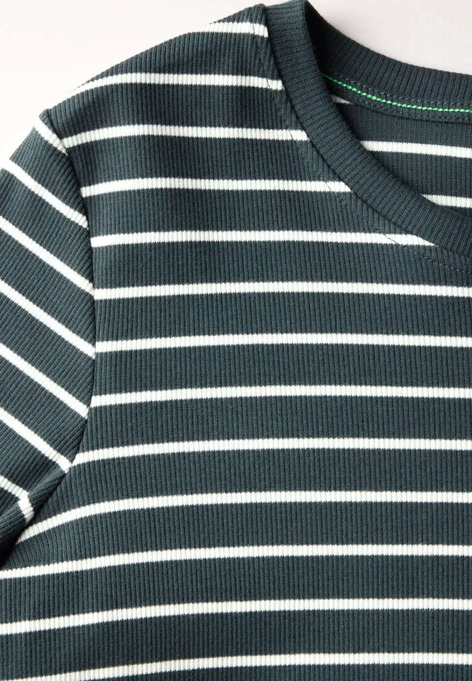 Gestreiftes T-Shirt