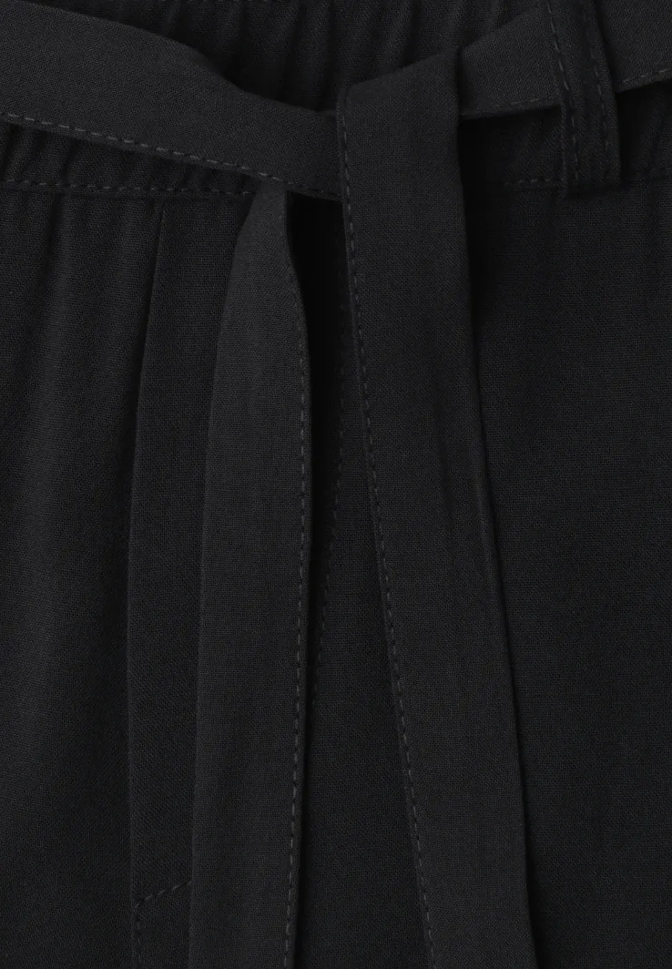 High Waist Shorts mit Gürtel