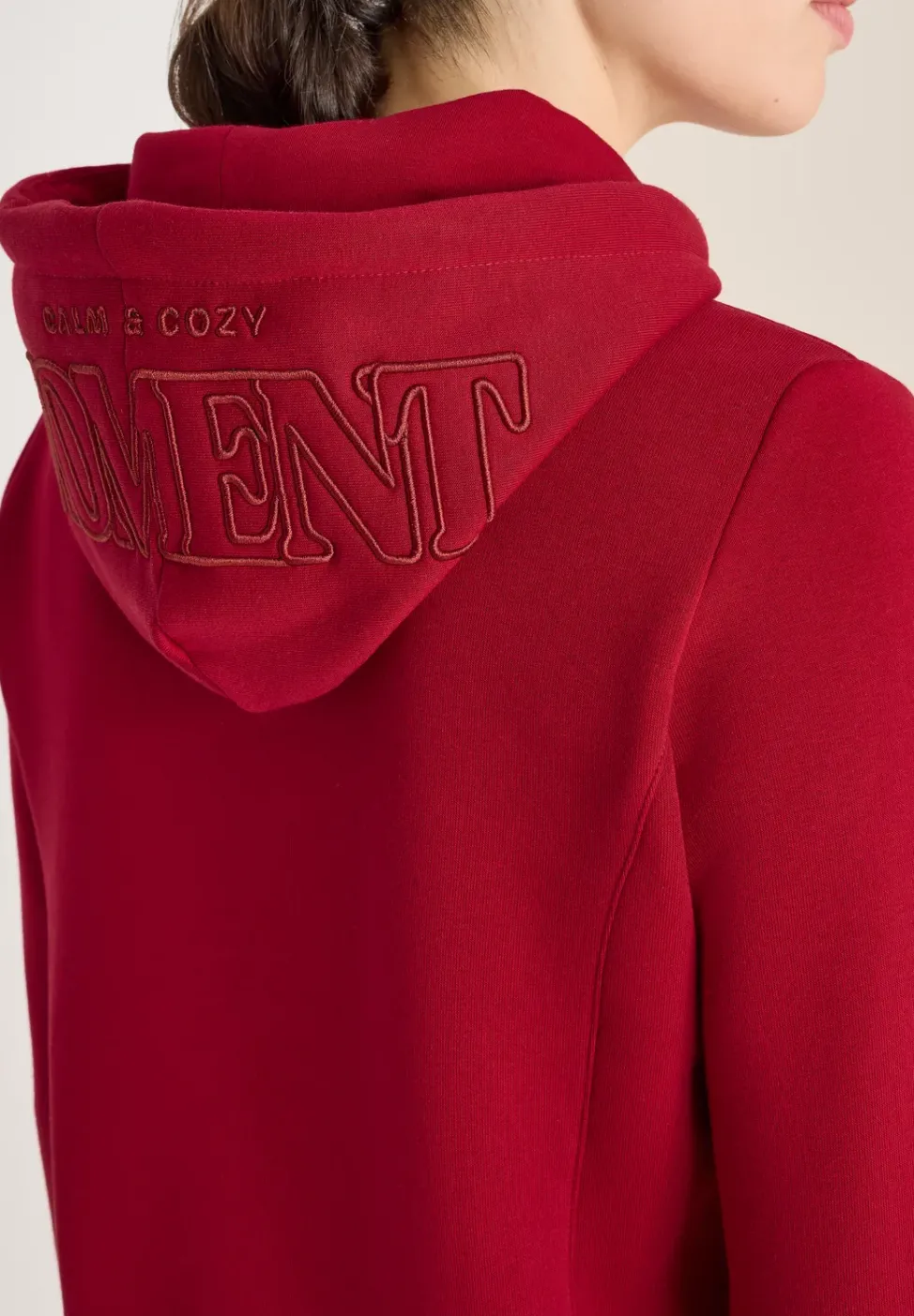 Hoodie mit Stickerei
