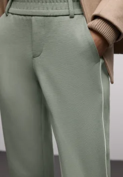 Hose mit Tape-Detail