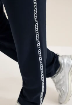Hose mit Tape-Detail
