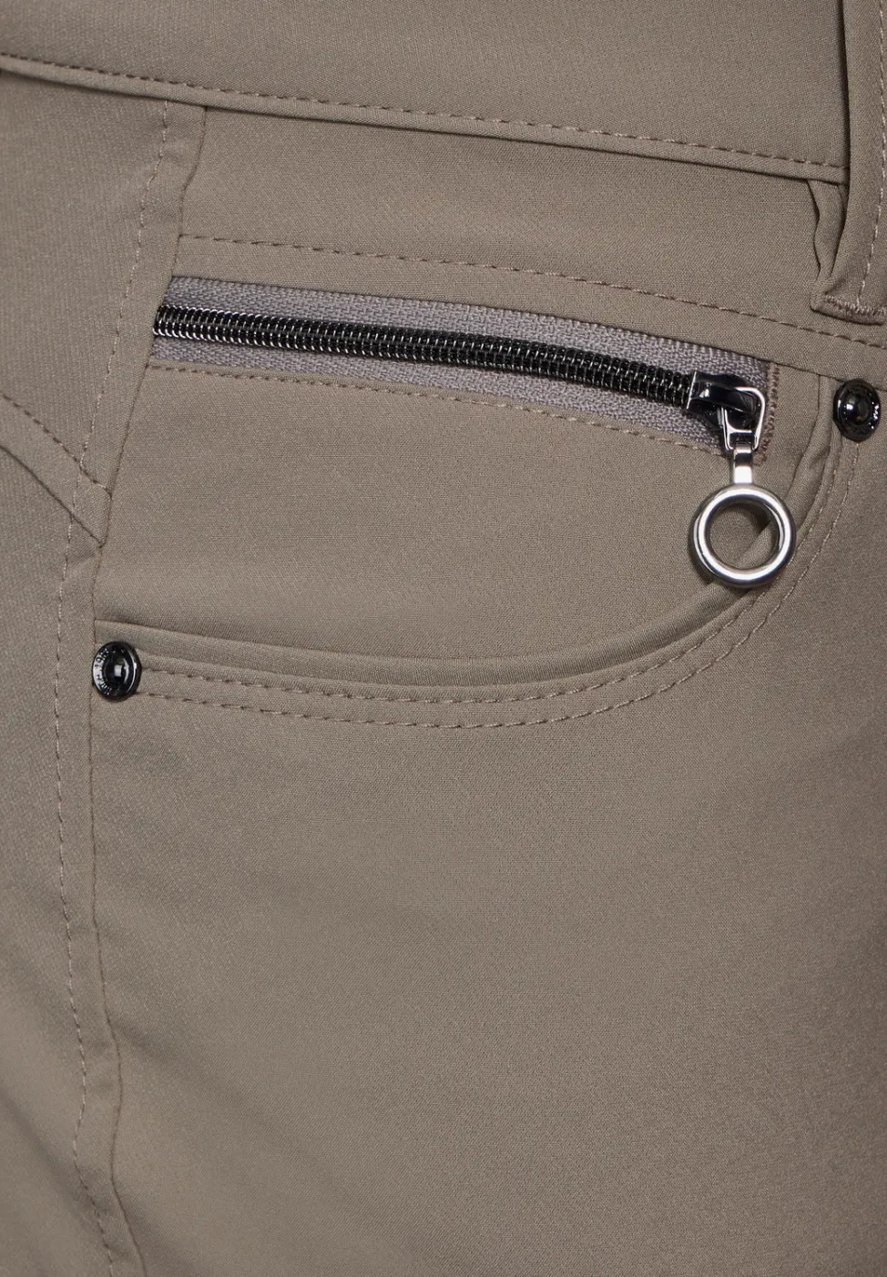 Hose mit Zipper Details