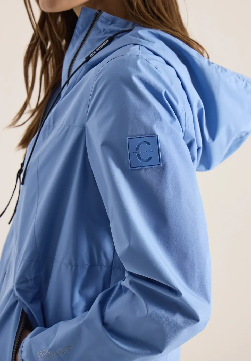 Jacke mit Kapuze und Tunnelzug