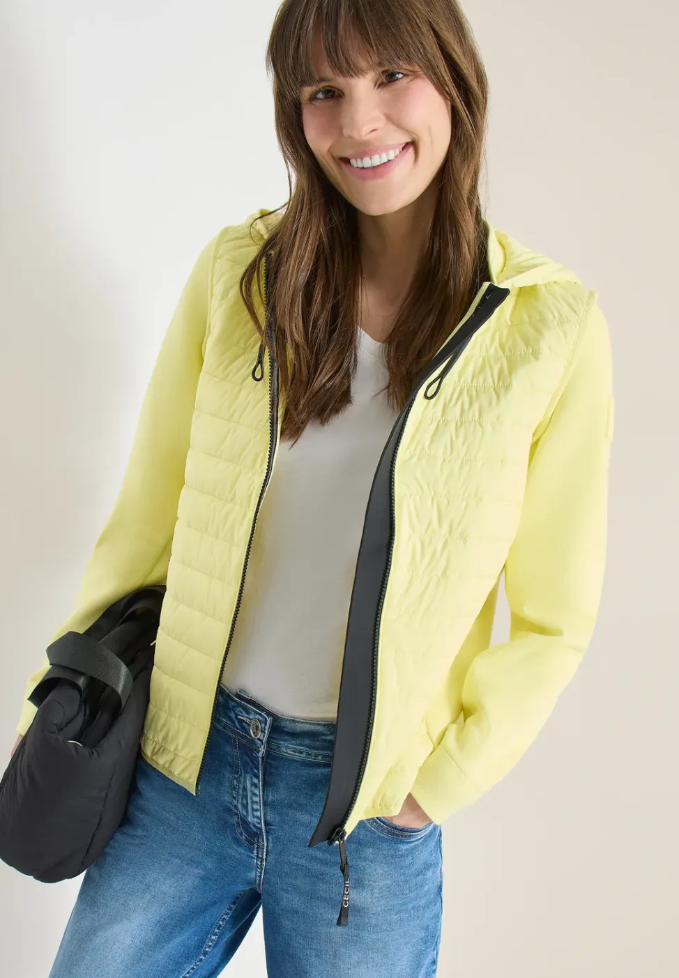 Jacke mit Strukturmix und Kapuze