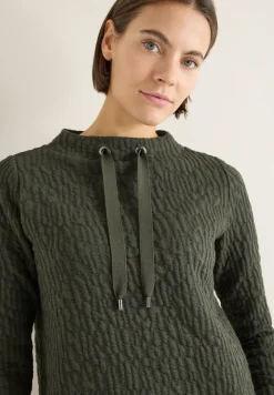 Jacquard Funnel Neck Shirt