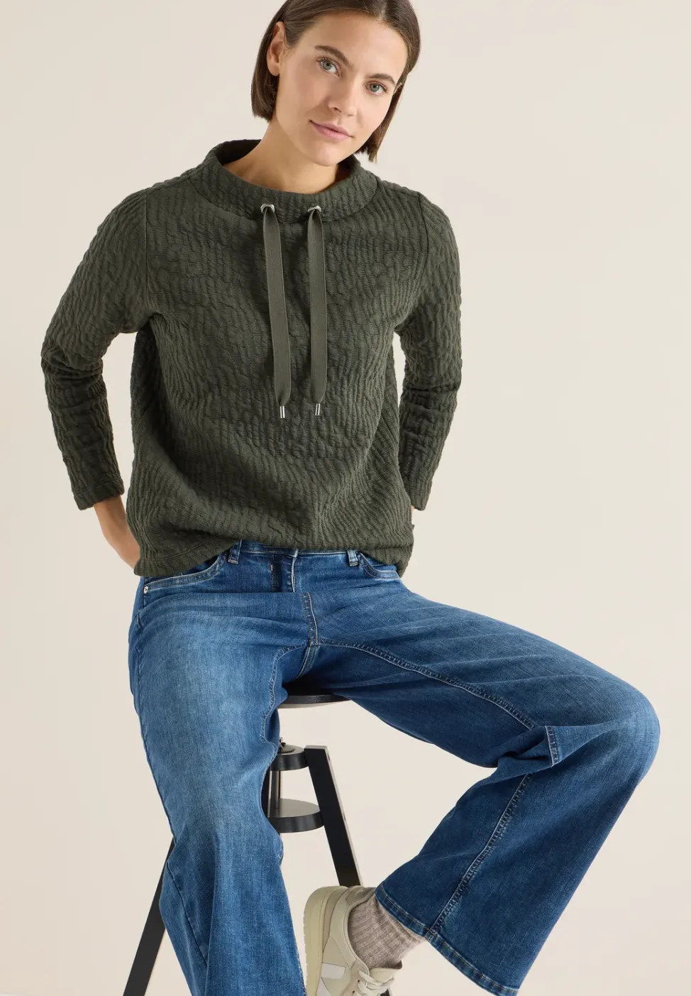 Jacquard Funnel Neck Shirt