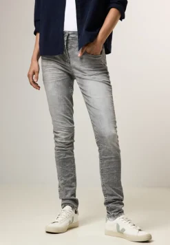 Jeans im Slim Fit