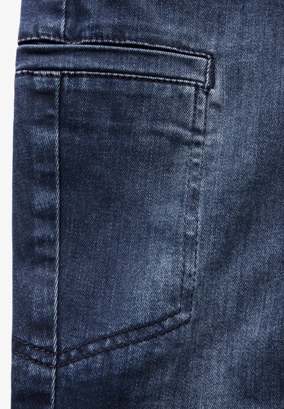 Jeans im Cargo-Look