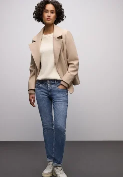 Jeans im Casual Fit