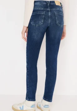 Jeans im Slim Fit