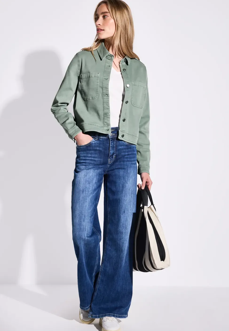 Jeansjacke mit Brusttaschen