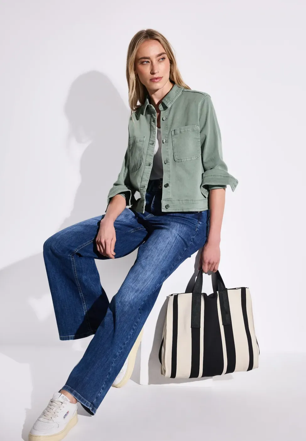 Jeansjacke mit Brusttaschen