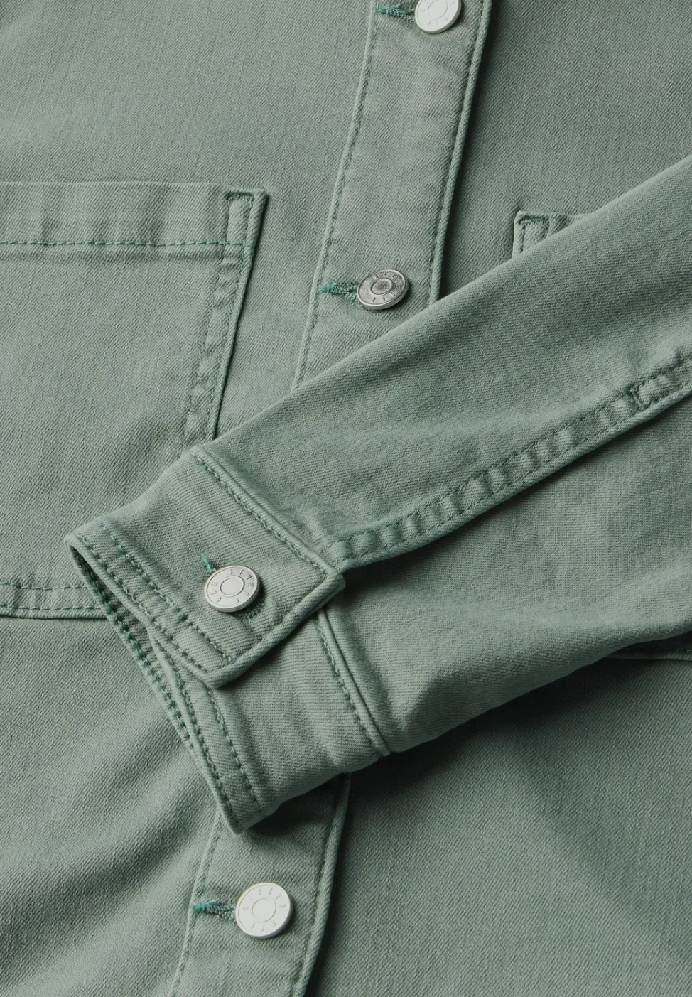Jeansjacke mit Brusttaschen