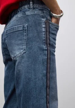 Jeans mit Gallonstreifen