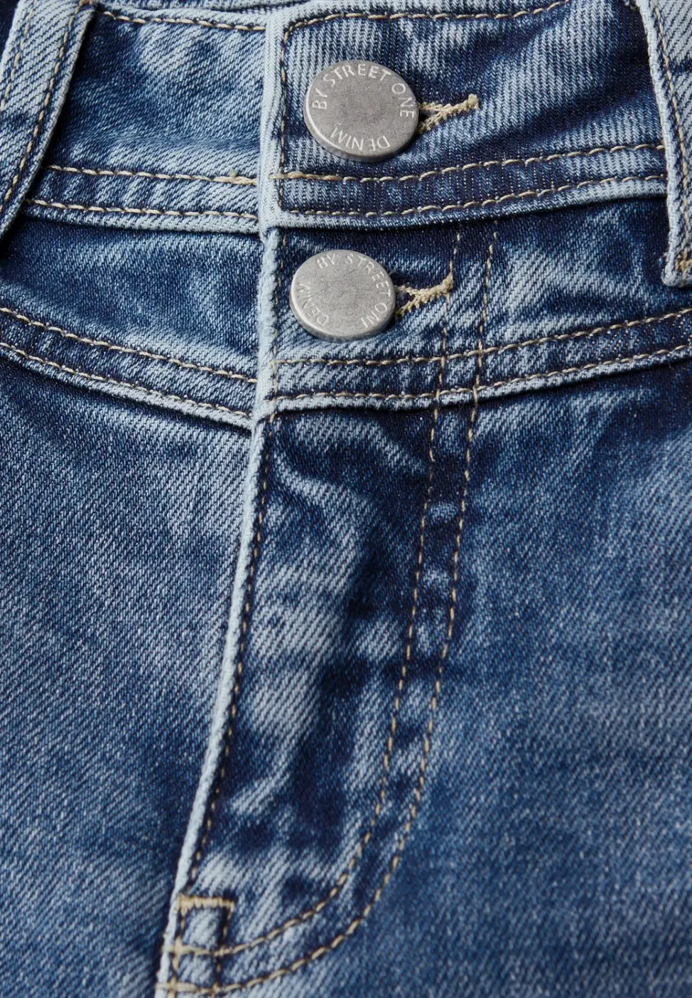 Jeans mit Gallonstreifen