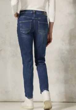 Jeans mit Glitzer-Details
