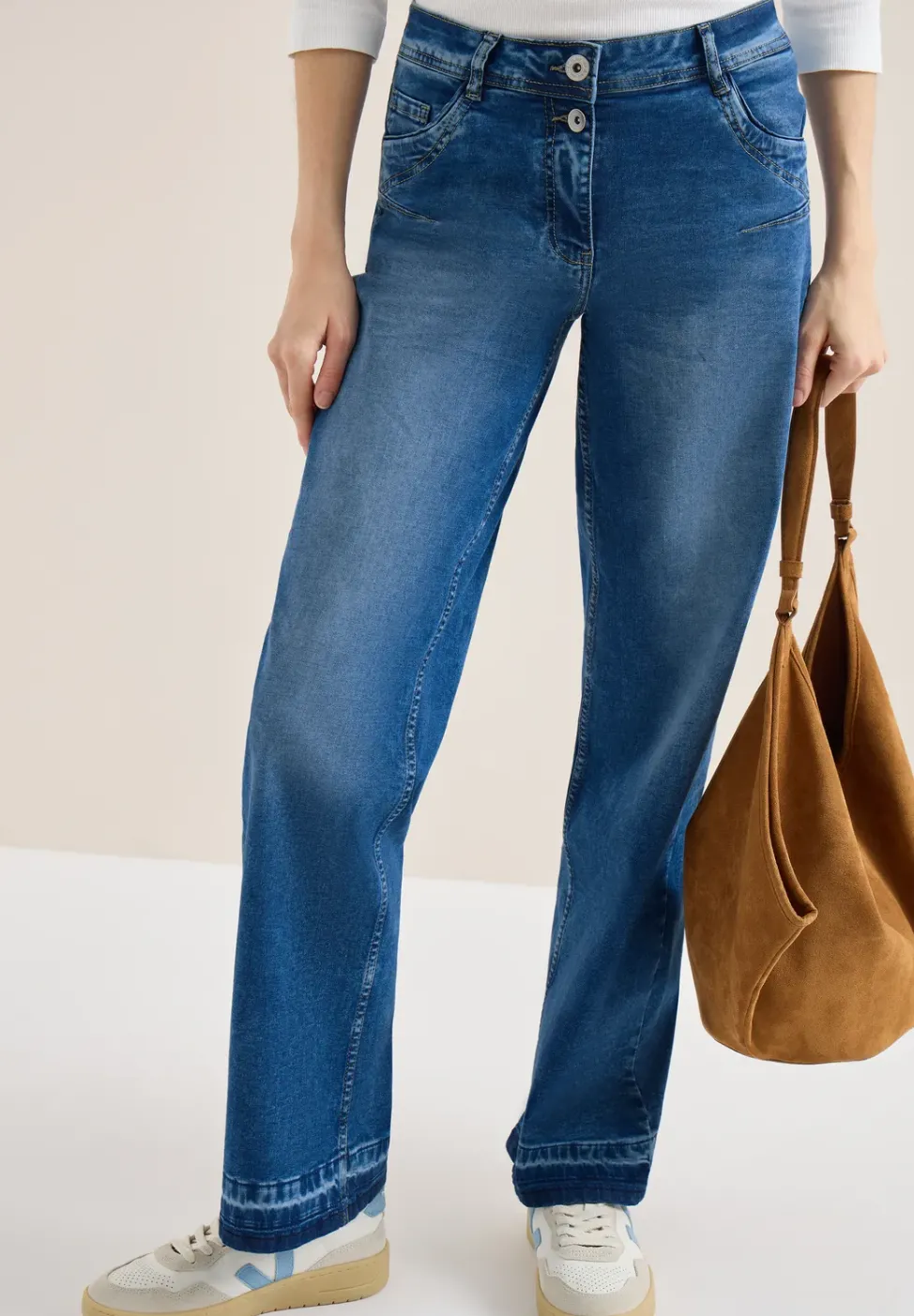 Jeans mit Saumdetail