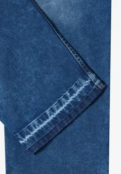 Jeans mit Saumdetail