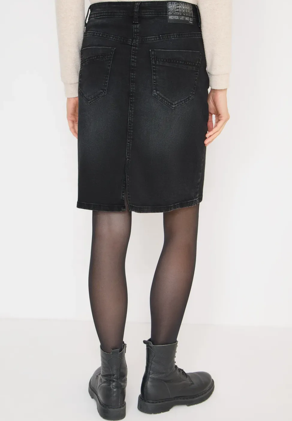 Jeansrock mit Nieten