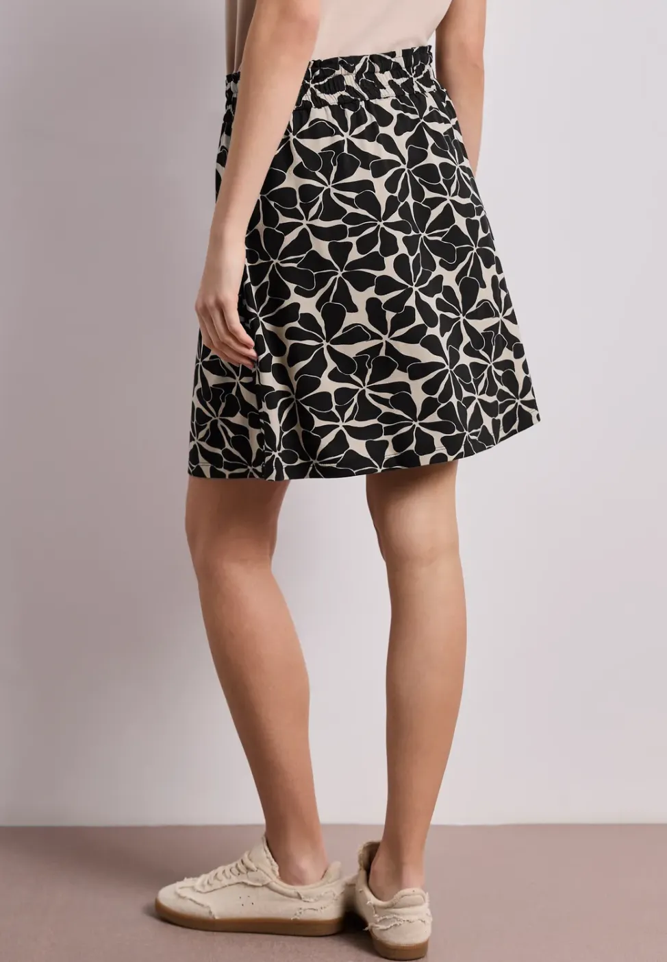 Knielanger Rock mit Elastikbund und Print