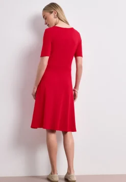Knielanges Kleid aus Jersey mit Kurzarm