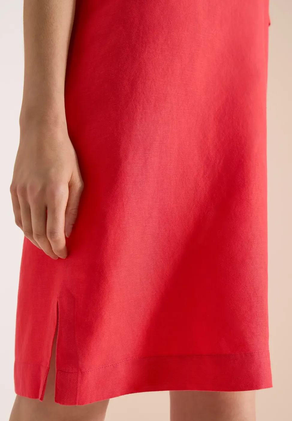 Knielanges Kleid aus Leinenmix
