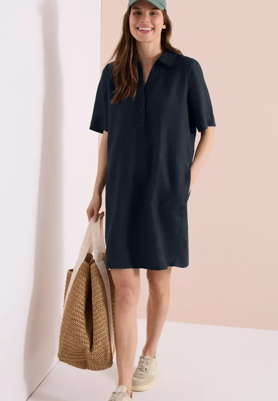 Knielanges Kleid aus reinem Leinen
