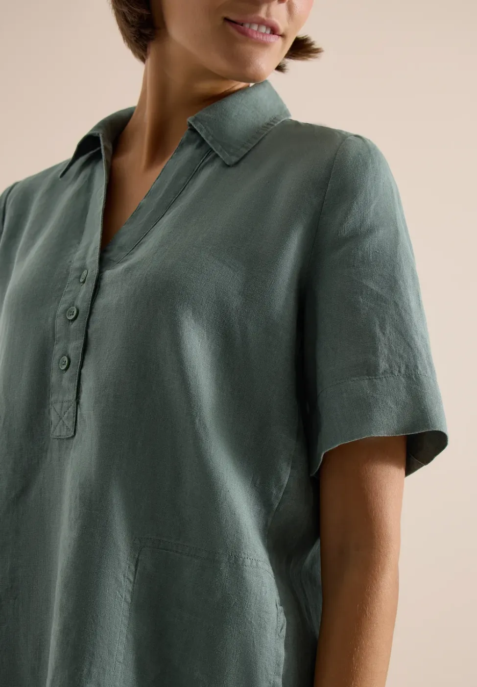 Knielanges Kleid aus reinem Leinen