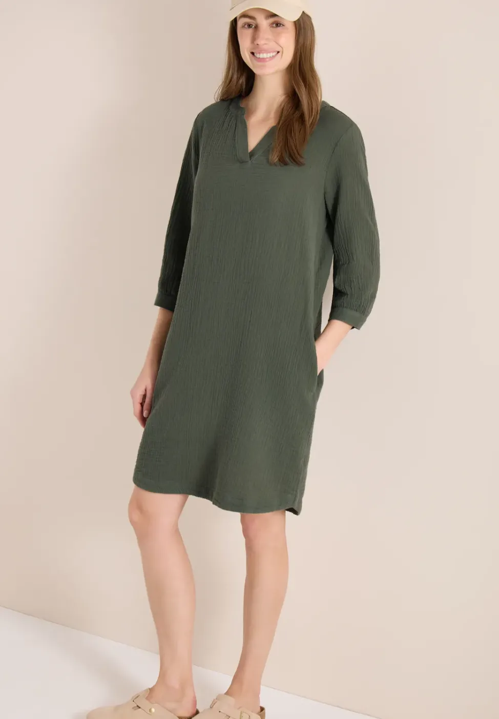 Knielanges Kleid in Musselin-Qualität