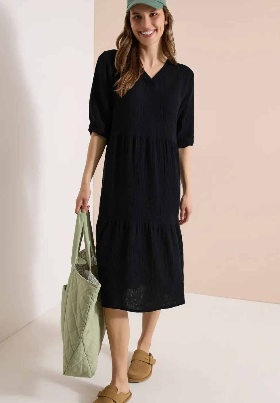 Knielanges Kleid in Musselinqualität