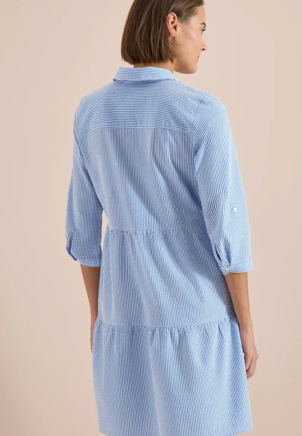 Knielanges Kleid in Seersuckerqualität