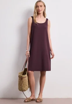 Knielanges Kleid mit gerafften Trägern
