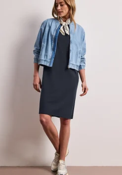 Knielanges Kleid mit Raffung