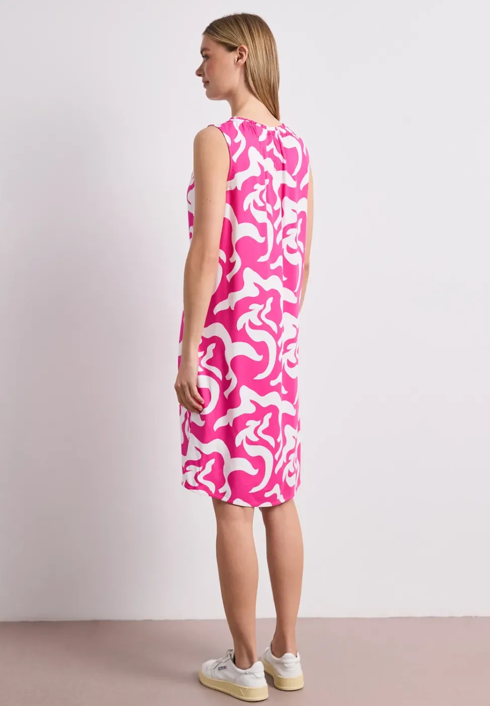 Knielanges Kleid mit Rundhals und Print