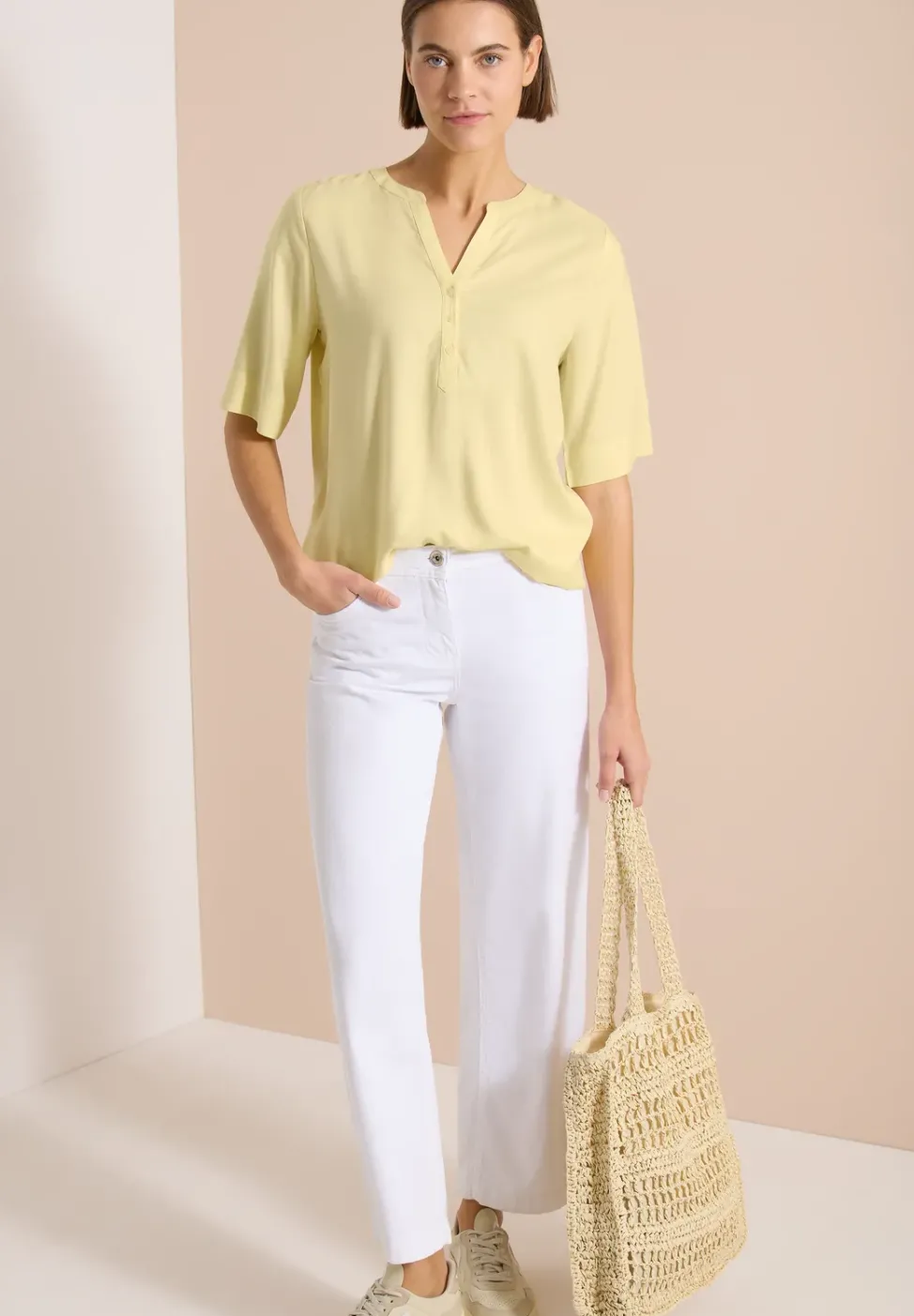 Kurzarm Bluse mit Split Neck