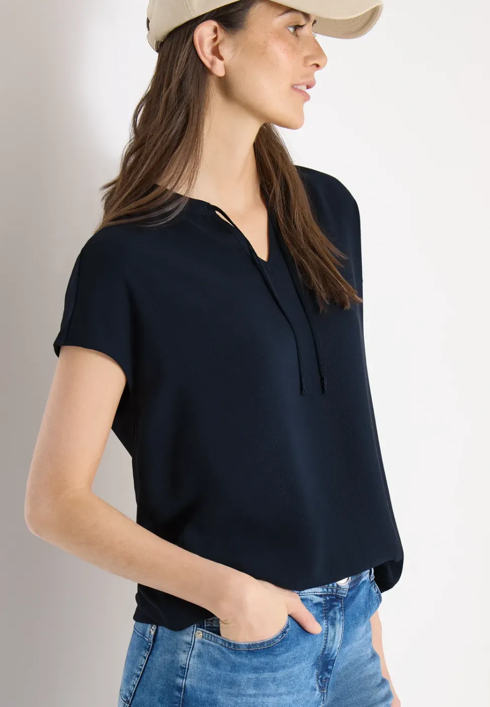 Kurzarm Bluse mit Strukturmix