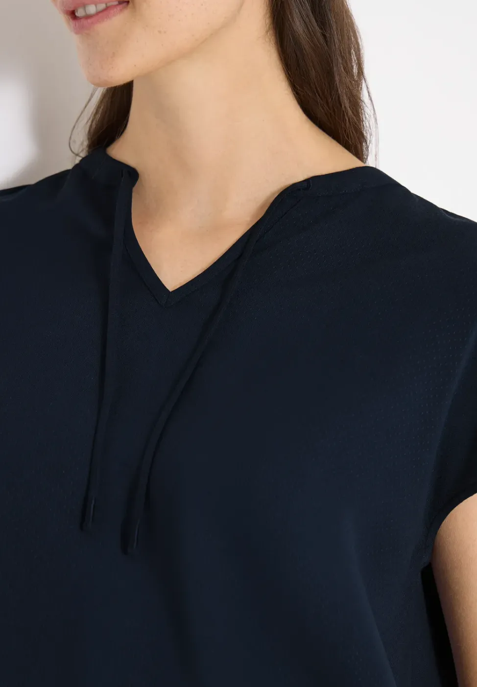 Kurzarm Bluse mit Strukturmix
