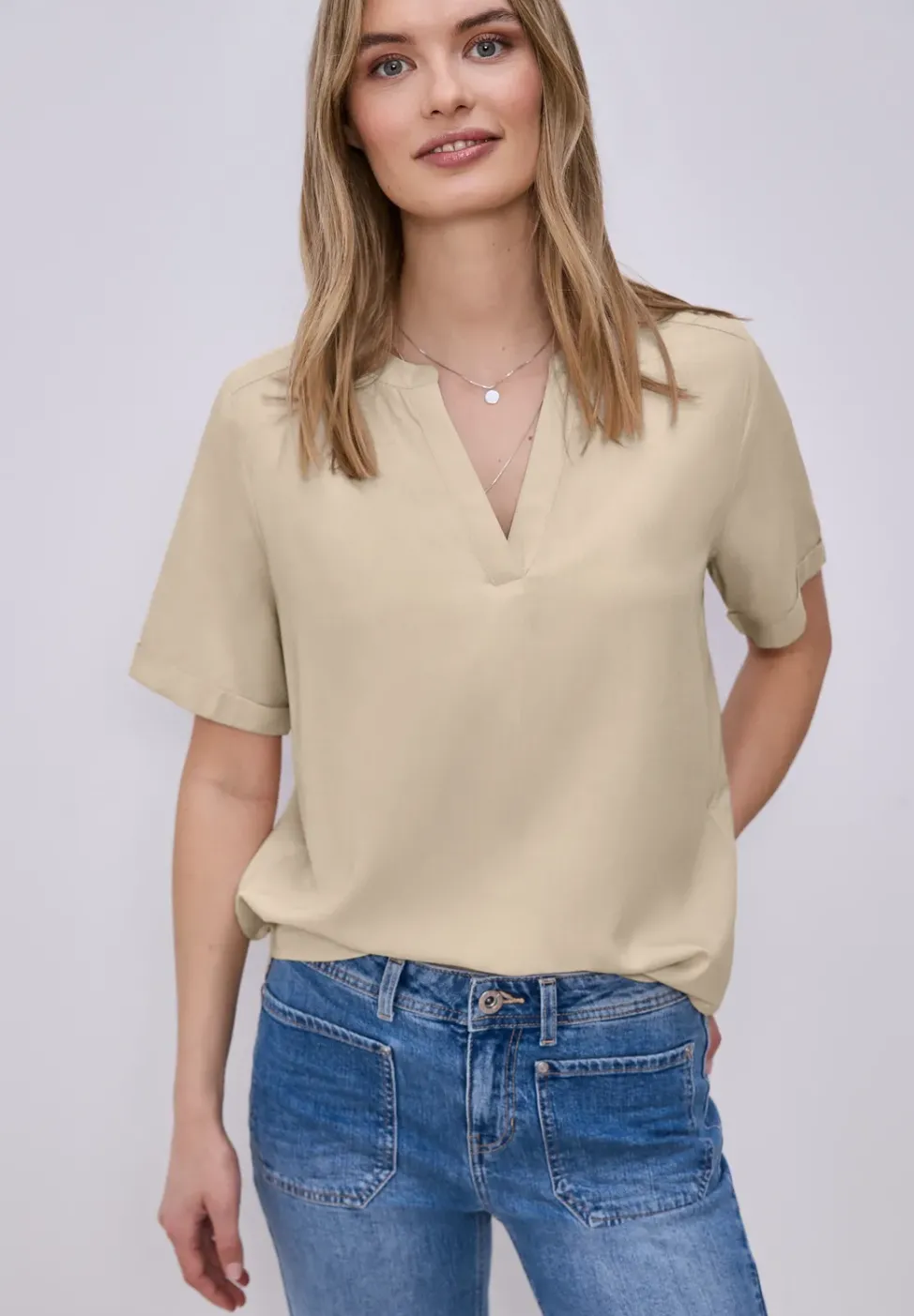 Kurzarm Bluse mit Turn-Up
