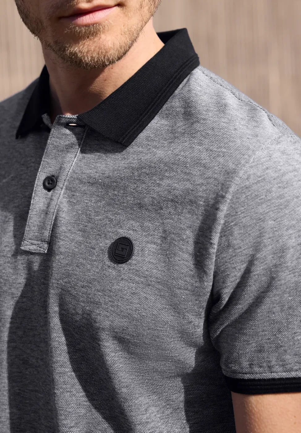 Kurzarm Poloshirt mit Kontrastdetails